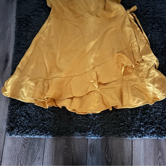 Speechless Women’s  Dress with Ruffles - NEW- Mustard yellow - Picture 2 of 4